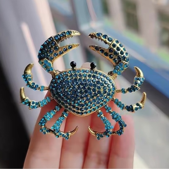 Anthropologie Jewelry - Vintage Blue Crystal Crab Brooch Pin – Ocean Inspired , Retro Animal Lapel Pin